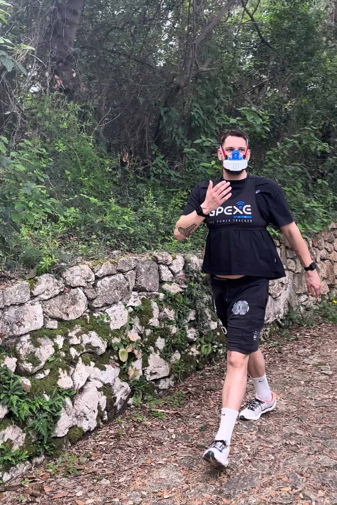 University G. D’Annunzio student using VO2 Master for a Type 1 Diabetes Research field testing