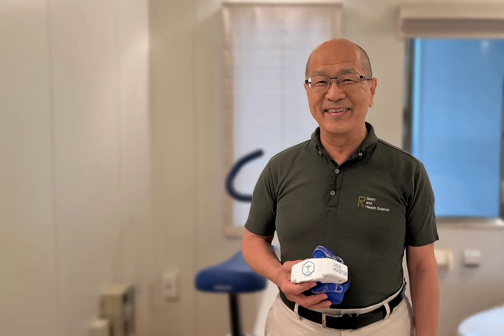 Dr. Izumi Tabata happy with the VO2 Master Analyzer because of its portability and accuracy.